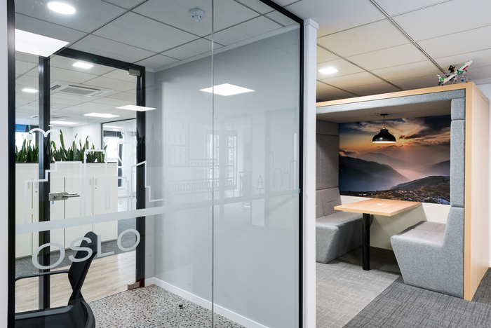 旅游平臺公司辦公裝修現(xiàn)代簡約風(fēng)格-第6張圖片-上海古都建筑設(shè)計集團 旅游平臺公司辦公裝修現(xiàn)代簡約風(fēng)格-第6張圖片-上海古都建筑設(shè)計集團